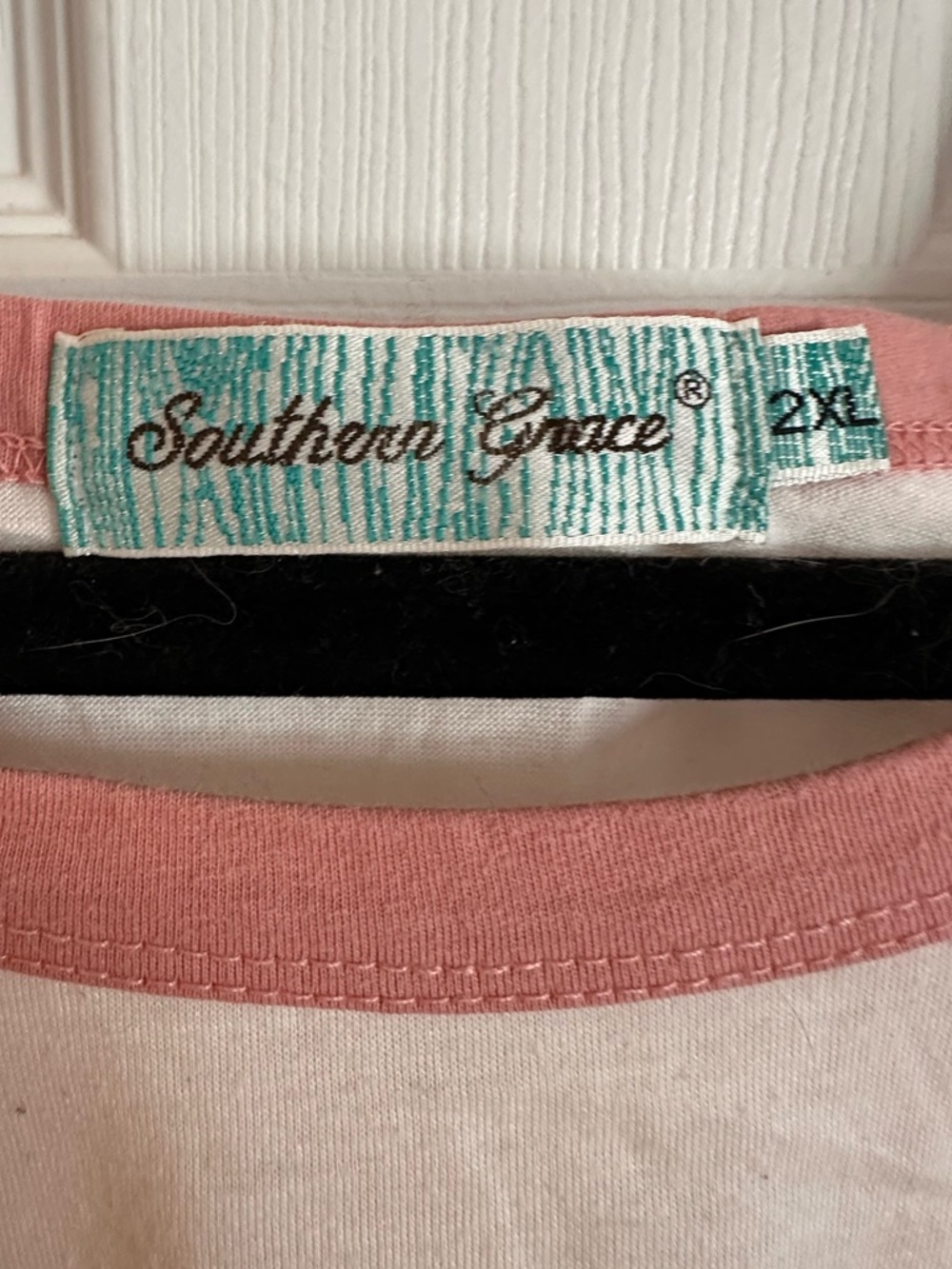 Southern Grace Cream Tee with Dusty Pink Trim - Picture 2 of 6